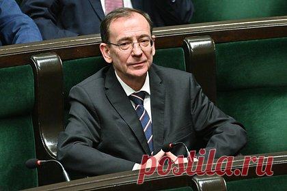 Арестованный экс-глава МВД Польши начал голодовку. Арестованный экс-глава польского МВД Мариуш Каминьский начал голодовку в СИЗО. «Я заявляю, что осуждение меня за борьбу с коррупцией и бесправные действия по лишению меня депутатского мандата я рассматриваю в качестве акта политической мести», — говорится в заявлении Каминьского.