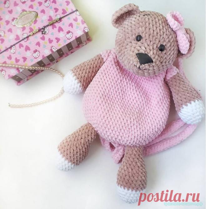 Детский рюкзак крючком. Вяжем крючком для детей. Как связать рюкзак для девочки. Описание вязания детского рюкзака крючком.