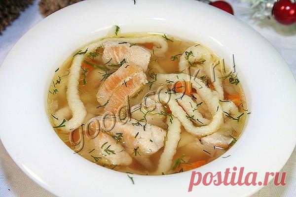 Куриный суп с домашней лапшой.
