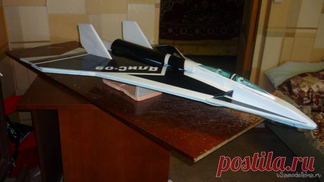 Экспериментальная авиамодель «Скат – М»  АлиС – 09 на импеллере Здравствуйте, уважаемые авиамоделисты. Сегодня я расскажу вам о создании экспериментальной авиамодели «Скат – М» АлиС – 09. За основу своей модели я взял модель Сергея Александрова АЛ-10 “СКАТ” Позволю себе процитировать несколько комментариев самого автора об этой модели. Характеристики: длина: