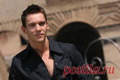 Джонатан Рис-Майерс