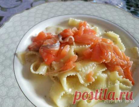 Тальятелле с соленой сёмгой - Вкусно с Любовью - медиаплатформа МирТесен Танцы от плиты и до компа !! Готовлю на завтрак , мы с сегодняшнего дня на карантине , ( распоряжение губернатора Школы и вузы на карантин) так что с утра уже думаю чем дитятку повкуснее покормить. Быстро. Невероятно вкусно. Чудовищно калорийно. Внук сказал с рыбой не будет пришлось для него ...
