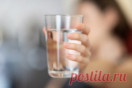 13 признаков, что вы пьёте мало воды. Считаете, что пьёте достаточно воды? Есть признаки, которые подтвердят обратное и укажут на обезвоживание.