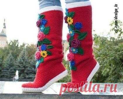 Вязаные сапожки.