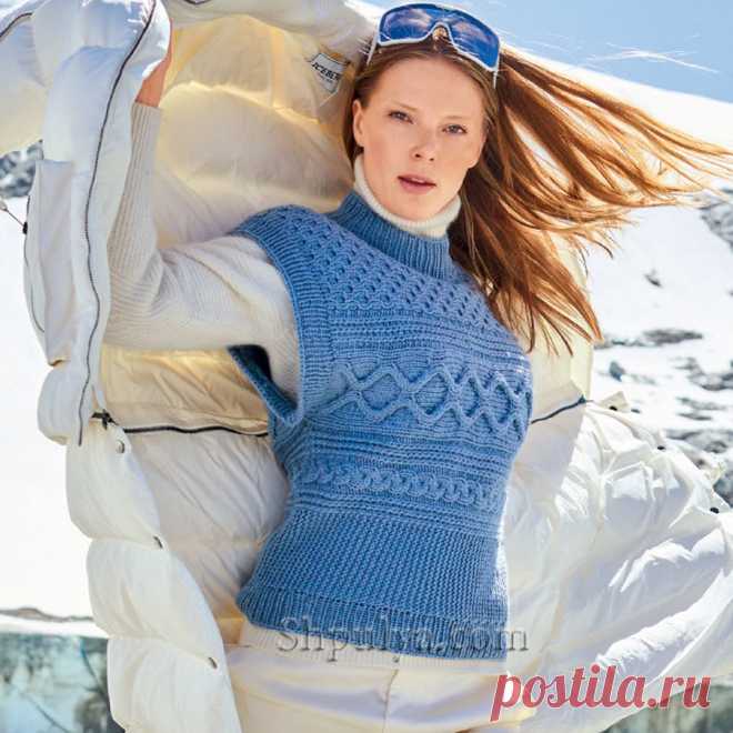 «Соты», «косы» и ромбы образуют уникальный рисунок этой модели, хотя особых усилий здесь не требуется. Широкая полоса платочной вязки создает слегка приталенный силуэт, а эластичные планки в резинку придают стабильность краям.