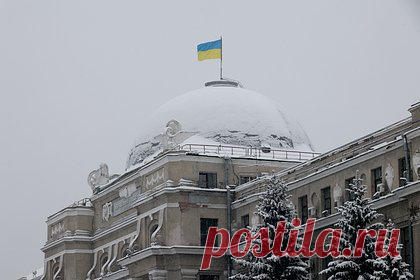В Киеве заявили о бессмысленности глобального саммита мира без участия России. Глобальный саммит мира, о котором говорит Украина, ни к чему не приведет без участия России. Об этом рассказал директор киевского Института глобальных стратегий Вадим Карасев в интервью телеканалу Iton TV. Он обратил внимание на низкую результативность встречи, которая прошла в Давосе по украинской «формуле мира».