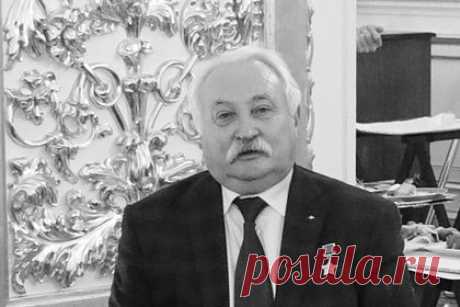 «Сердце не прятал за спины ребят» Умер Герой СССР Александр Солуянов, ставший образом «батяни-комбата» из хита «Любэ». Умер Герой СССР, генерал-майор Воздушно-десантных войск (ВДВ) в отставке Александр Солуянов. Об этом сообщил член центрального правления «Союза десантников России» Валерий Юрьев. Офицер стал образом «батяни-комбата» из известной песни группы «Любэ». Он служил в Афганистане, лично участвовал во многих операциях.