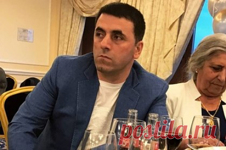 Воры в законе подрались на праздновании дня рождения Геги Свана в Испании. В Испании на праздновании дня рождения грузинского вора в законе Геги Свана подрались его гости: Артем Саргсян (Артем Саратовский) ударил Рамаза Джинчарадзе. Праздник проходил в доме именинника в Барселоне. Поводом для потасовки стало то, что Джинчарадзе не подал руки Саргсяну. Тот, потребовал объяснений.