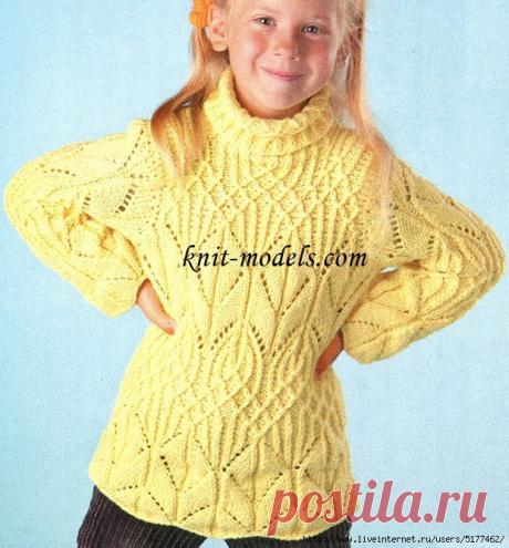 Узорчатый свитер для девочки.