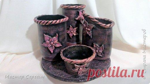 Органайзер из бросового материала Автор МК: Мастер Сергеич
А давайте ка сделаем органайзер из бросового материала своими руками! У нас получится классный органайзер для канцелярии, очень удобный и симпатичный.

Для изготовления органа…