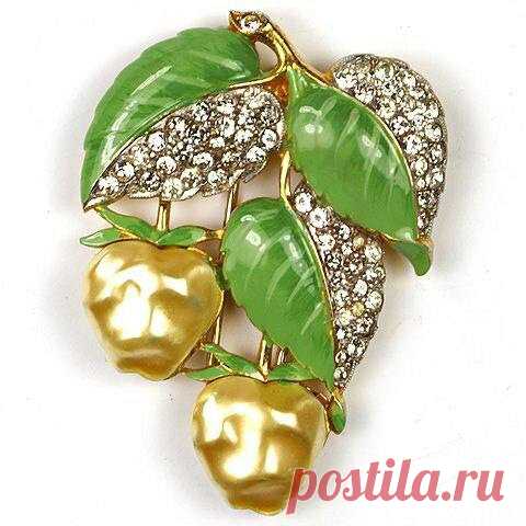 (14) Facebook