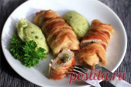 Рулеты из куриной грудки в беконе с фасолью - результат потрясающий!
