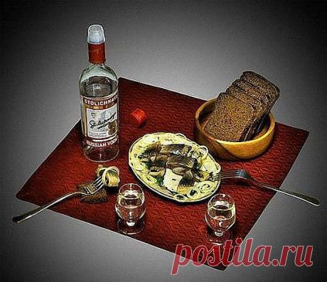 Люди скрывают три вещи: недостаток ума, избыток денег и камень за пазухой. Поскольку у меня нет ни первого, ни второго, ни третьего, а без них человек чувствует себя неуютно, я пью за несколько трансформированные версии — недостаток камней в указанном пространстве, избыток ума и деньги за пазухой!
♥