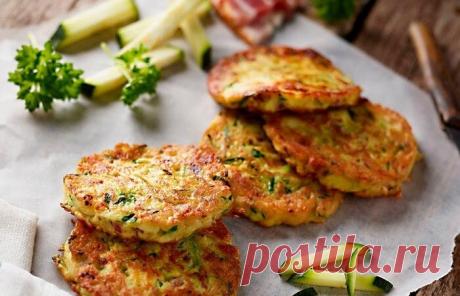 Научили жарить драники с кабачками: таких нежных и воздушных я еще не жарила.