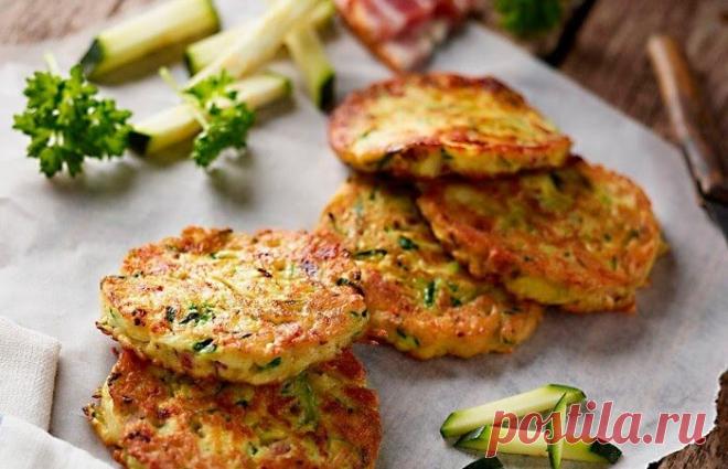 Научили жарить драники с кабачками: таких нежных и воздушных я еще не жарила.