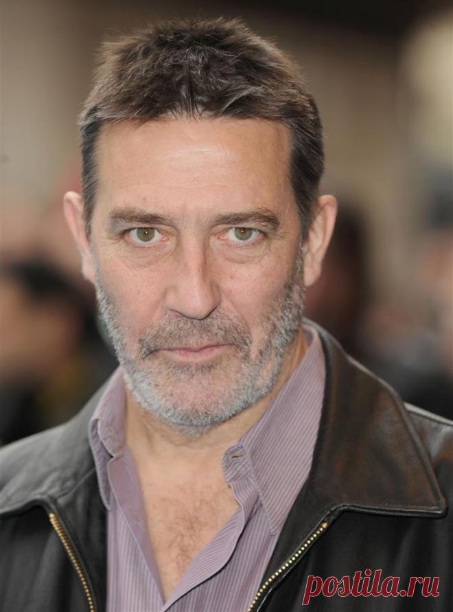 Киран Хайндс (Ciarán Hinds)
- 9 февраля, 1953