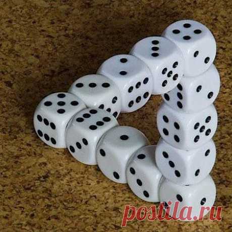 Невозможные кубики - иллюзия. ---

Illuusio/Illusions Fotos | Facebook