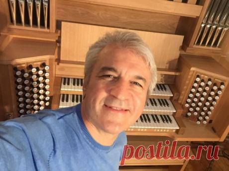 Пробую новый БАЯН с пятью клавиатурами и выхлопными трубами. Новинка!!!