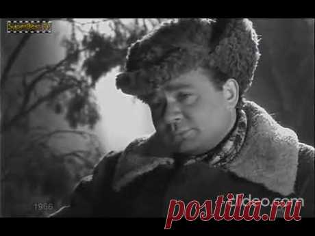 Голубой огонёк: Сказки русского леса. 1966 год. О.Ануфриев, Е.Леонов, Б.Смирнов. В этом эпизоде участвует мой отец Борис Васильевич Смирнов.Два героя (О.Анофриев и Е.Леонов) призваны охранять Лес от желающих срубить новогоднюю елку без ра...