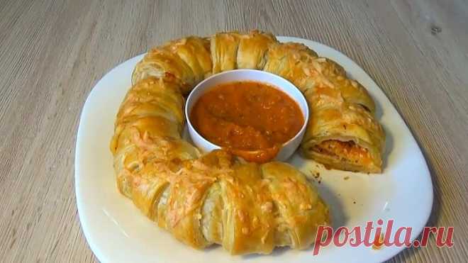 Быстрая пицца из слоеного теста. Необычно и очень вкусно!
