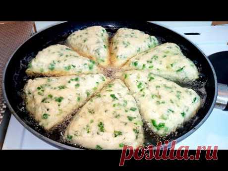 Быстрые лепешки на кефире с зеленым луком