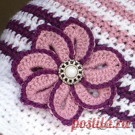 Вязаный цветок крючком