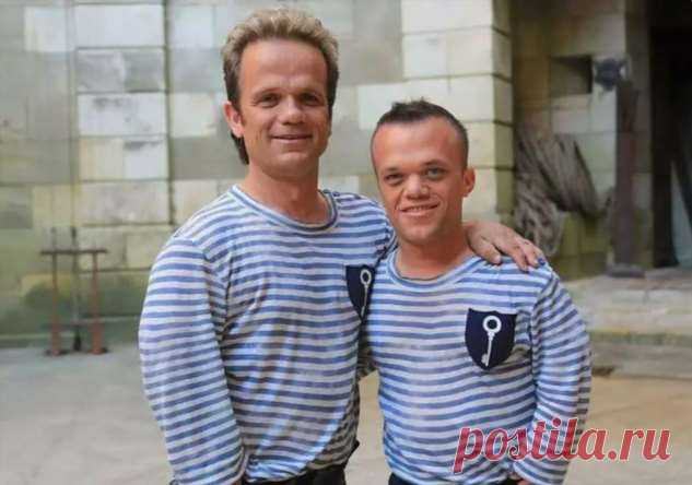 Личная жизнь Паспарту и Пасмюрая из «Форта Боярд». Как выглядят жены маленьких звезд | Люблю Себя