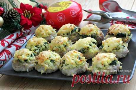 Котлетки в духовке с овощной начинкой под сыром