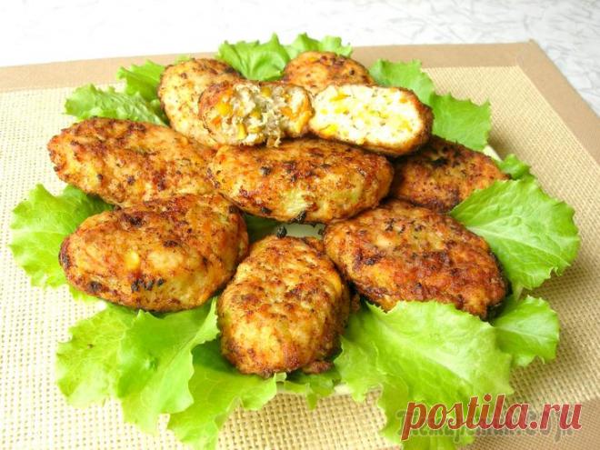 Сочные котлеты по-гавайски . Получаются они, за счет овощей, очень сочные, невероятно просты в приготовлении, а их вкус просто невозможно передать.