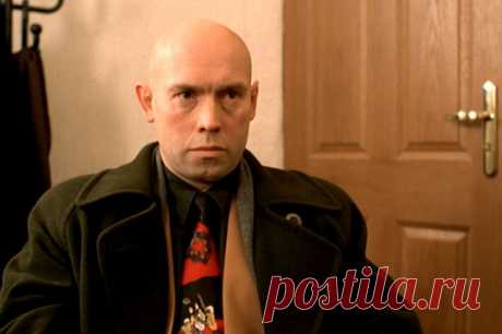 Сухоруков призвал не искать политику в дилогии «Брат». Картина «Брат» вышла в 1997 году, ее продолжение — спустя три года.