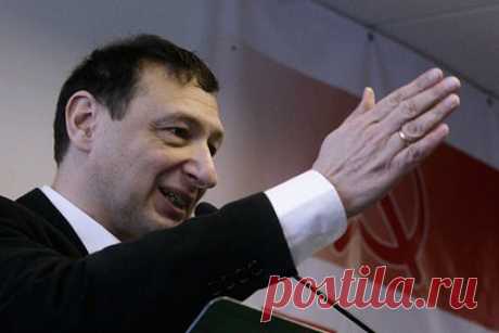 Стало известно о местонахождении социолога Кагарлицкого после возбуждения дела. Российского социолога и политолога Бориса Кагарлицкого (признан Минюстом России иноагентом), в отношении которого было возбуждено уголовное дело об оправдании терроризма, этапировали в Сыктывкар. Об этом рассказала его дочь Ксения в своем аккаунте в X (бывшая соцсеть Twitter).