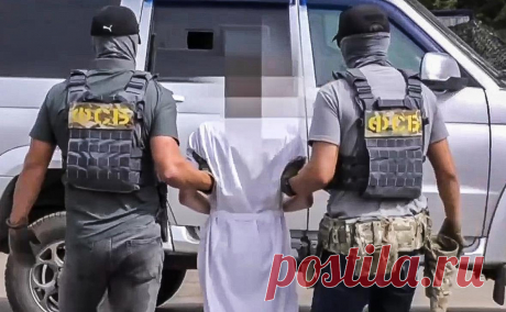 Жительницу ЛНР задержали за передачу информации украинским спецслужбам. Сотрудники ФСБ задержали жительницу Станично-Луганского района Луганской народной республики (ЛНР), которая передавала данные о военных России украинским спецслужбам, сообщает ТАСС со ссылкой на пресс-службу управления ФСБ по республике.