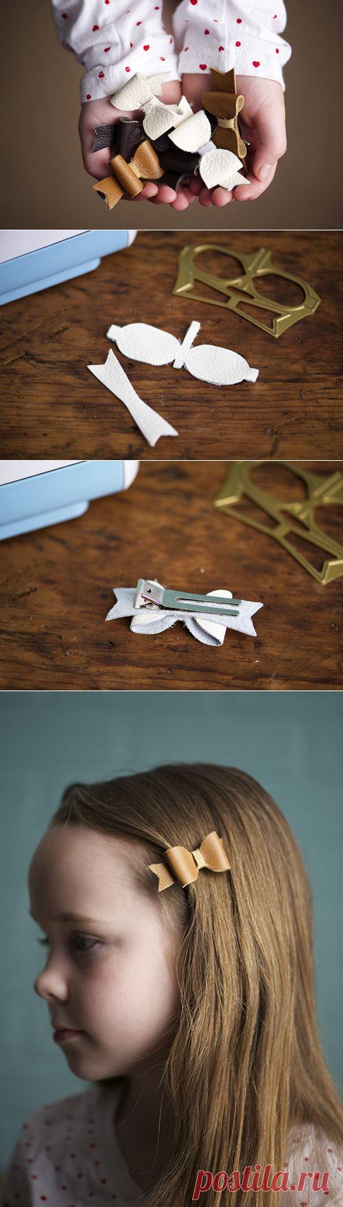 заколка-бантик из кожи