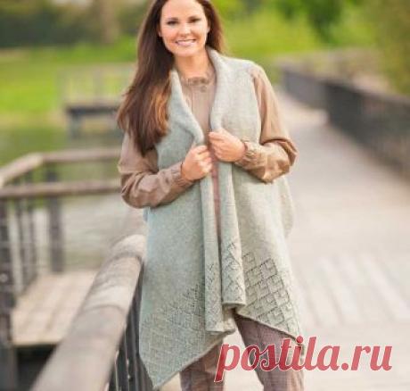 Накидка с ажурными бордюрами. Спицами. Размеры: 42/44 (46/48) 50/52. / knittingideas.ru