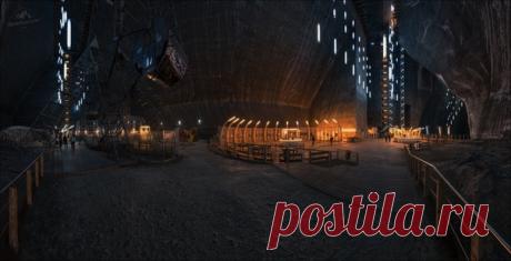 Salina Turda – гигантская соляная шахта, одно из самых крупных и древних мест добычи соли в Румынии, глубина – порядка 120-130 метров (это примерно три девятиэтажки). «Когда находишься в этом месте, не покидает ощущение, что ты не в пещере, а на каком-то инопланетном корабле: лифт с синей подсветкой, катающийся туда-сюда, различные конструкции замысловатой формы, покрытые солью и прочее», – рассказывает автор снимка Влад Соколовский.