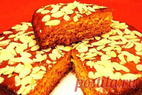 Медовый пирог с миндалем