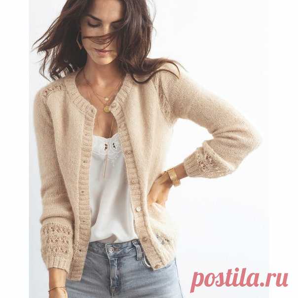 Жакет LOUANE от PHILDAR

Размеры: 34/36 (38/40)(42/44)(46/48)(50/52)

Объяснение дано в пяти размерах. Если указан только один размер, это относится ко всем размерам.
Вам потребуется: пряжа Pur Angora Phildar (100% ангора, 25г/109м) 175 (200) (200) (225) (250) г цвет экрю и Phil Mohair Soie LUREX (70% мохер, 30% шелк, 25г/195м) 125 г для всех размеров цвет экрю, 7 пуговиц Ø 12 мм.

Спицы: спицы 3,5 и 4 мм.

Плотность вязания: 24 петли и 31 ряд лицевой гладью пряжей Pur Ang...