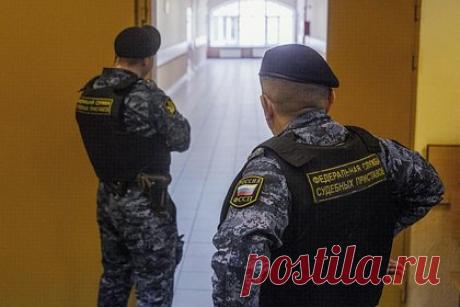 Участвовавшего в незаконном нацбатальоне украинца осудили в российском регионе. Суд в Крыму приговорил к 5,5 года колонии строгого режима гражданина Украины, участвовавшего в незаконном вооруженном формировании «Крымско-татарский батальон им. Номана Челебиджихана» (признан террористическим и запрещен в РФ). В зале суда он полностью признал свою вину, согласился с обвинением и раскаялся.