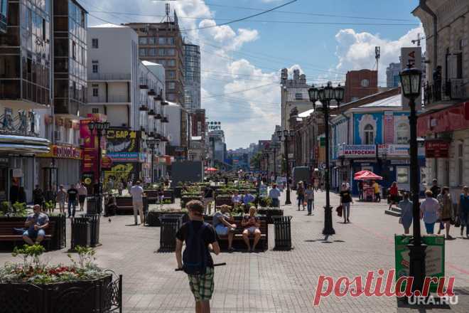 В центре Екатеринбурга — рейдерский захват в стиле 90-х Экс-юристы бизнесмена Гайсина переписали актив за 50 млн на официанта и дворника — URA.RU