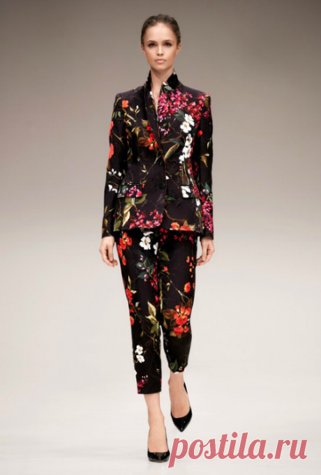 Роскошные костюмы для роскошных женщин