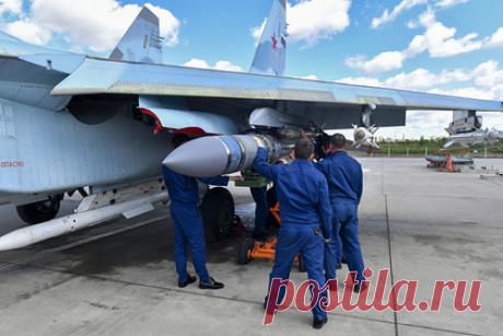 Минобороны отчиталось о поражении высокоточным оружием пяти боевых самолетов ВСУ. Высокоточным оружием ВКС России на военном аэродроме Миргород в Полтавской области поразили пять боевых самолетов воздушных сил Украины. Об этом в четверг, 25 августа, журналистам сообщили в Министерстве обороны. В военном ведомстве уточнили, что один Су-27 и один Су-24 уничтожены.