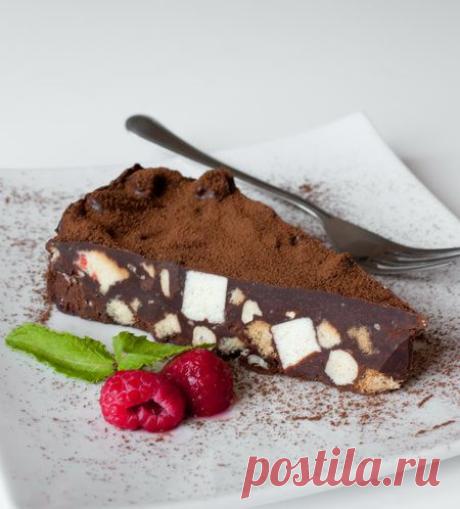 Ленивый шоколадный торт с печеньем.