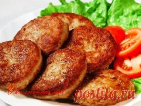 Куриные котлеты с кабачком и морковью Дорогие друзья! Предлагаю вам рецепт куриных котлет с кабачком и морковью. Котлетки получаются очень нежными и сочными. А само главное полезные!  Мясо идеально сочетается  с овощами и прекрасно...