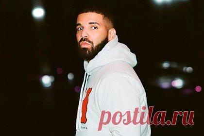 Дрейк прокомментировал слив интимного видео. Канадский рэпер Дрейк прокомментировал слив интимного видео, которое произвело фурор в сети. Во время концерта в Нэшвилле (штат Теннесси, США) исполнитель намекнул, что на опубликованном секс-ролике действительно он, однако отказался развивать эту тему, так как в зале в этот момент находился его отец.