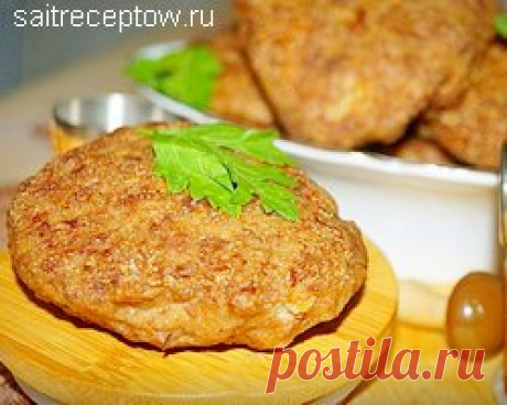 Котлеты из фарша с манкой
фарша мясного 500 грамм
сырое яйцо
луковица
перец молотый, соль
столовая ложка майонеза
2 чайные ложечки горчицы
2 столовые ложки крупы манной
для жарки немного масла подсолнечного