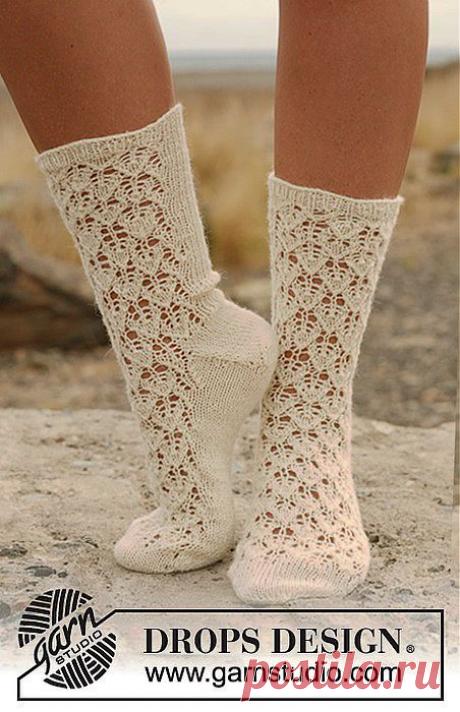 Ажурные носки спицами.
