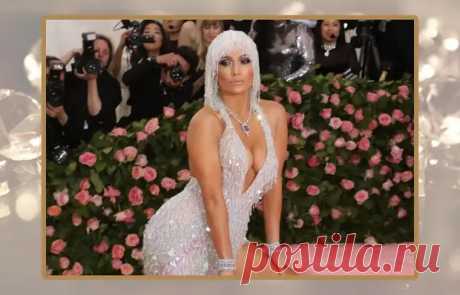 КАКИЕ УКРАШЕНИЯ НОСИТ ДЖЕННИФЕР ЛОПЕС