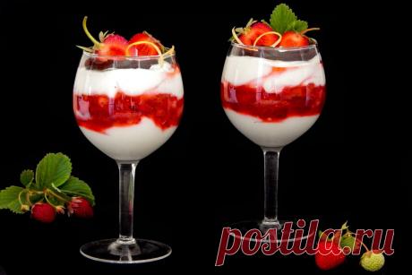 Творожный десерт с клубничкой