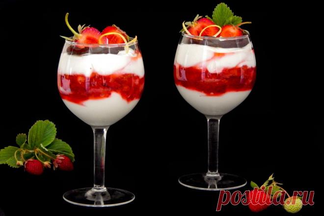 Творожный десерт с клубничкой