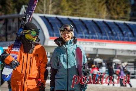 Названы самые роскошные горнолыжные курорты мира. Международное агентство элитной недвижимости Savills назвало Whistler Blackcomb в Канаде самым роскошным горнолыжным курортом мира. Вторую строчку в рейтинге занял один из самых известных курортов в Швейцарии, располагающийся на юге кантона Вале, на границе с Италией, — Zermatt.